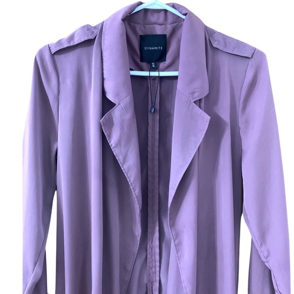 Long dusty pink collared shirt with pockets and robe tie - Picture 7 of 7